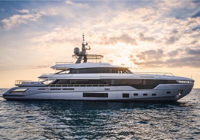 Azimut Grande Trideck-2